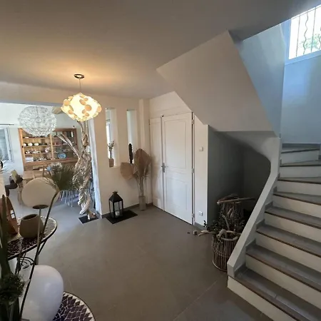 Contemporaine à Sainte-maxime, Piscine, Proche Plage, 8 Pers., 4 étoiles - Fr-1-768-36 Villa