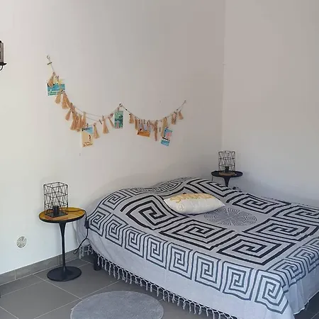 Contemporaine à Sainte-maxime, Piscine, Proche Plage, 8 Pers., 4 étoiles - Fr-1-768-36 * Sainte-Maxime