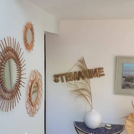 Villa Contemporaine à Sainte-maxime, Piscine, Proche Plage, 8 Pers., 4 étoiles - Fr-1-768-36