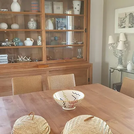 Contemporaine à Sainte-maxime, Piscine, Proche Plage, 8 Pers., 4 étoiles - Fr-1-768-36 * Sainte-Maxime