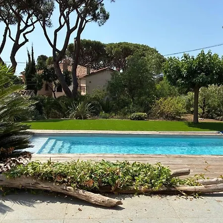 Contemporaine à Sainte-maxime, Piscine, Proche Plage, 8 Pers., 4 étoiles - Fr-1-768-36 *