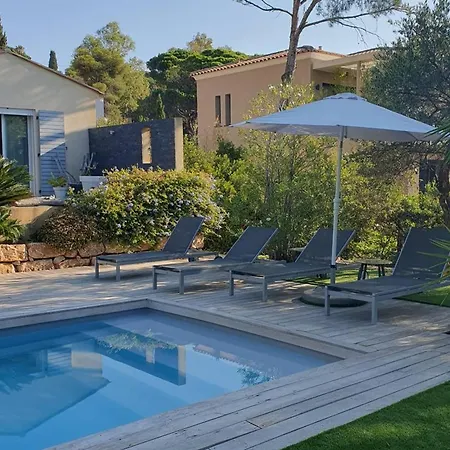 Villa Contemporaine à Sainte-maxime, Piscine, Proche Plage, 8 Pers., 4 étoiles - Fr-1-768-36