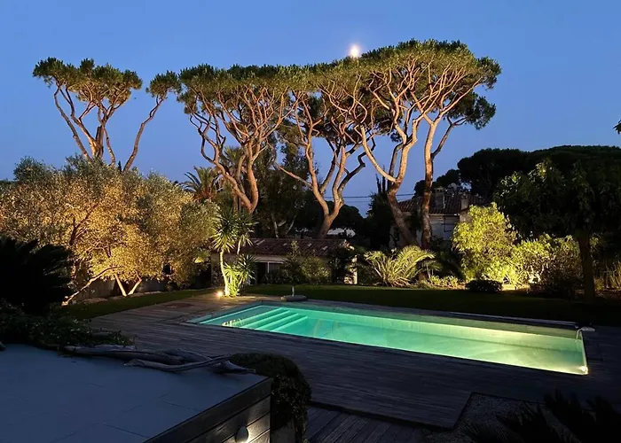 Villa Contemporaine A Sainte-maxime, Piscine, Proche Plage, 8 Pers., 4 Etoiles - Fr-1-768-36