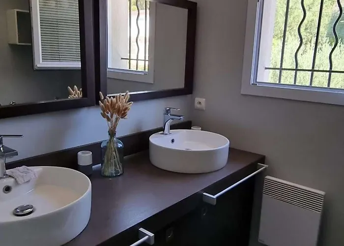 Villa Contemporaine A Sainte-maxime, Piscine, Proche Plage, 8 Pers., 4 Etoiles - Fr-1-768-36 Sainte-Maxime